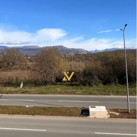 Na prodaju urbanizovan plac