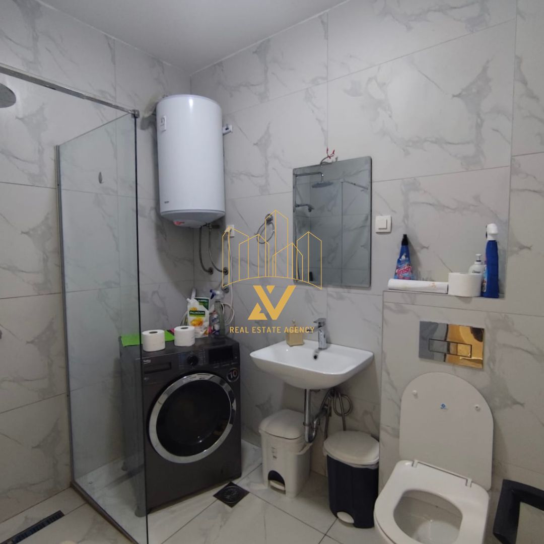 Dvosoban namješten stan 86m², Stara Varoš – Podgorica