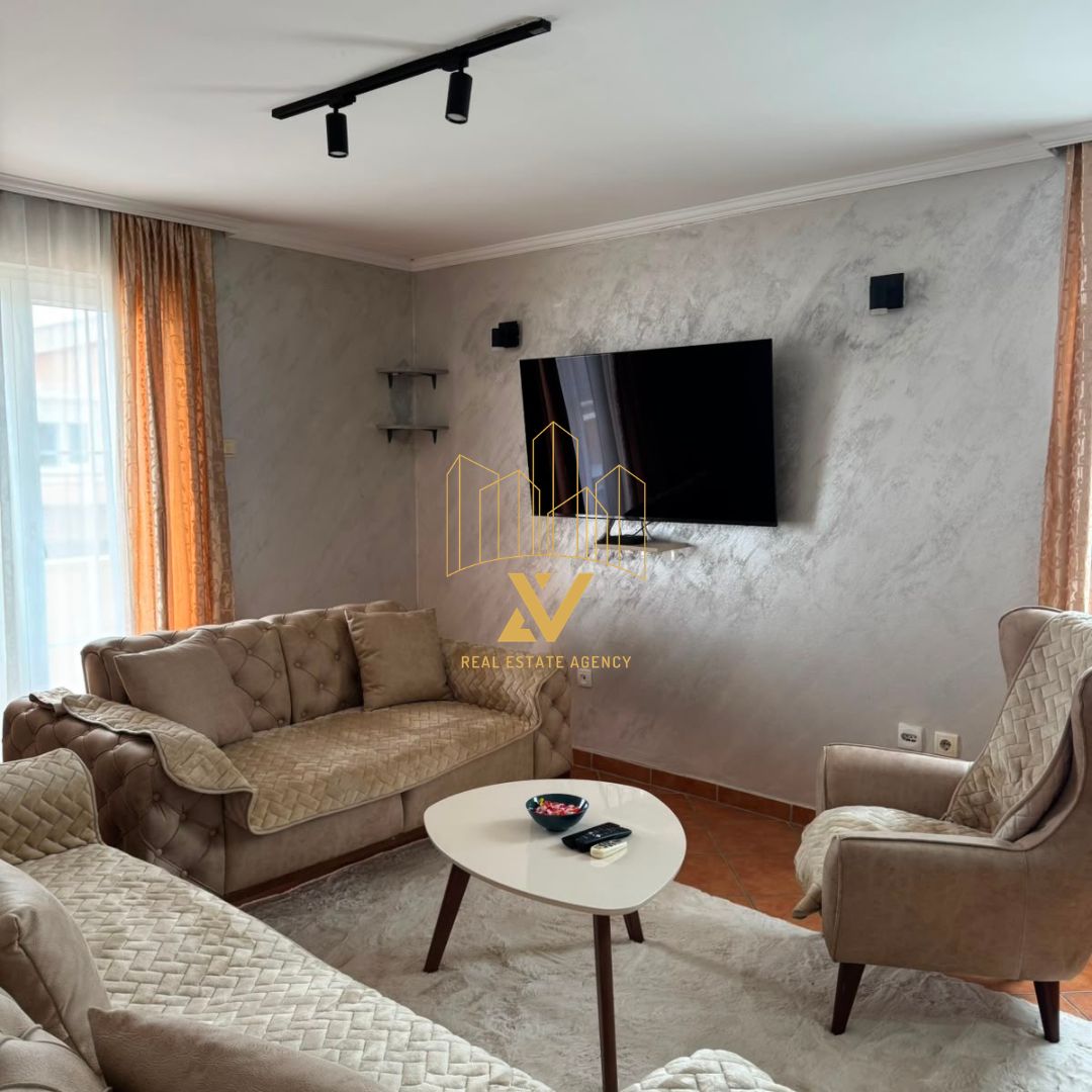 Stambeno-poslovni prostor za izdavanje – Gornja Gorica, Podgorica (200 m²)